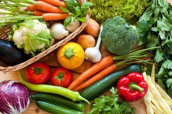 خوراکیهای برطرف کننده نفخ شکم خوراکیهای برطرف کننده نفخ شکم