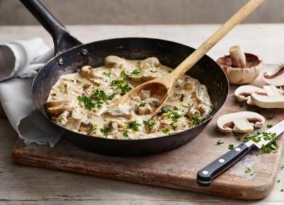 طرز تهیه سس پارمسان و قارچ با دستور اصلی و اشتهابرانگیز